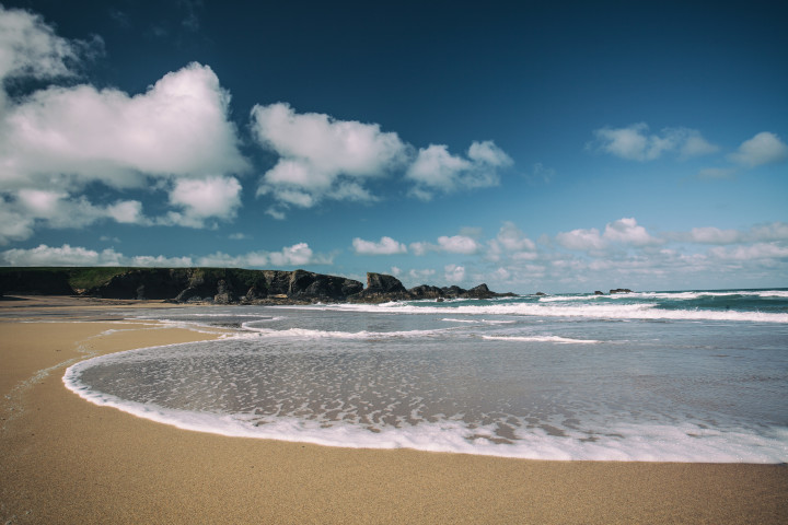 Beach Ready: A Guide to Choosing the Perfect Outfit for Your Day in the Sun