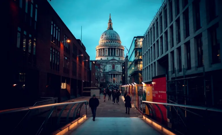 Flats vs Houses in London &ndash; A Renter&rsquo;s Guide